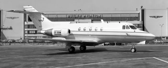 Framed Print : Hawker Siddeley HS-125-F1A CF-DOM Framed Print : Hawker Siddeley HS-125-F1A CF-DOM
