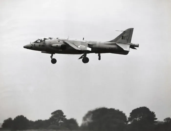 Framed Print : Hawker Siddeley P-1127 Kestrel FGA-1 Framed Print : Hawker Siddeley P-1127 Kestrel FGA-1