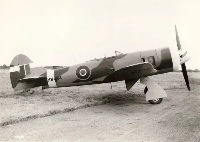Framed Print : Hawker Tempest II, MW404