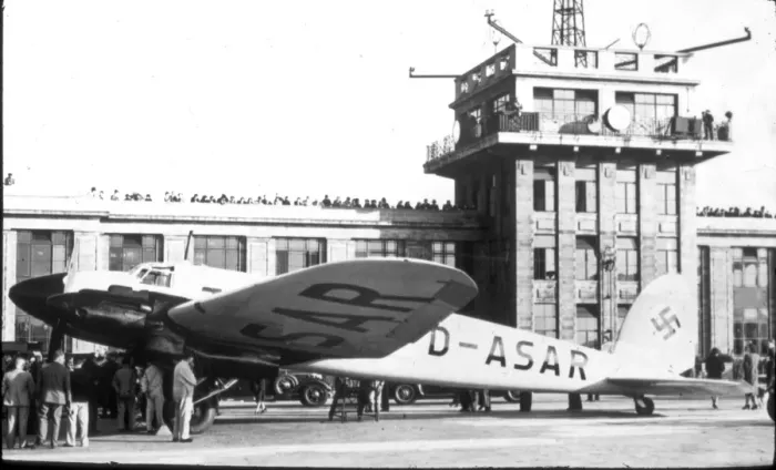 Framed Print : Heinkel He111V-16 D-ASAR of Lufthansa at Croydon Airport Framed Print : Heinkel He111V-16 D-ASAR of Lufthansa at Croydon Airport