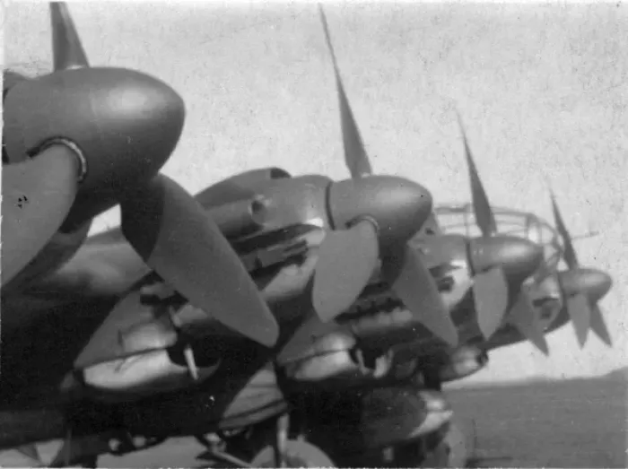 Framed Print : Heinkel He111Z five-engined transport and glider tug Framed Print : Heinkel He111Z five-engined transport and glider tug