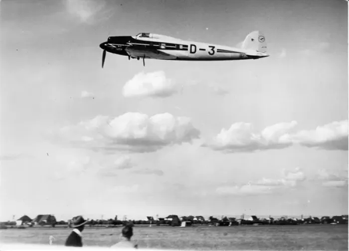 Framed Print : Heinkel He70A D-3 / D-2537 / D-UHUX Framed Print : Heinkel He70A D-3 / D-2537 / D-UHUX