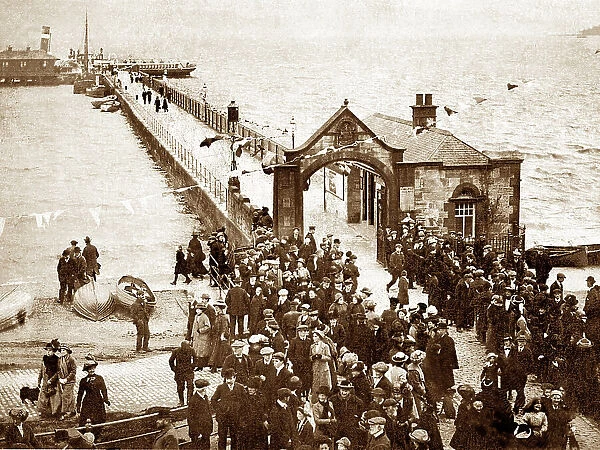 Helensburgh Pier early 1900s