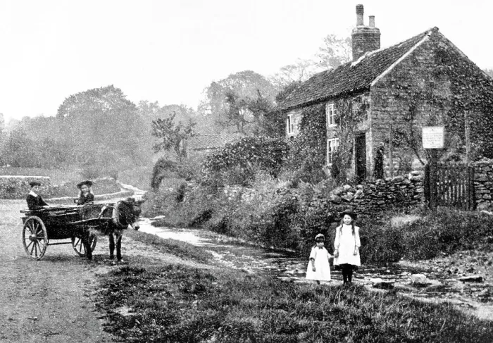 Framed Print : Helmsley early 1900s