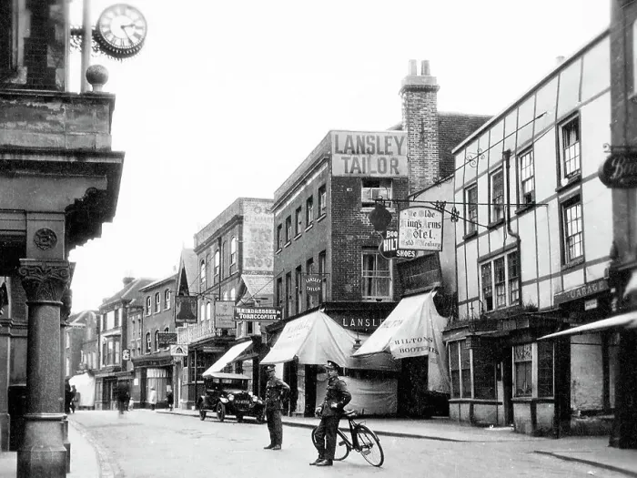 Framed Print : Hemel Hempstead High Street probably 1920s Framed Print : Hemel Hempstead High Street probably 1920s