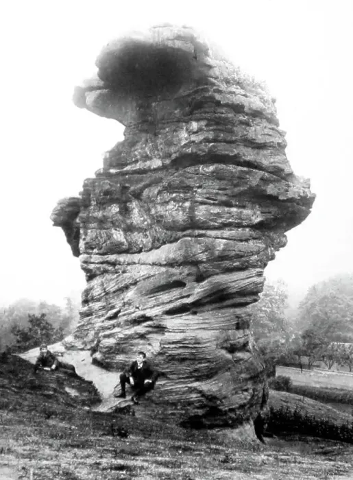 Framed Print : The Hemlock Stone, Stapleford near Nottingham, early 1900s Framed Print : The Hemlock Stone, Stapleford near Nottingham, early 1900s