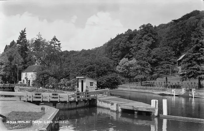 Framed Print : Henley Marsh Lock Framed Print : Henley Marsh Lock