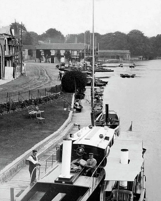 Framed Print : Henley-on-Thames from the Bridge Victorian period Framed Print : Henley-on-Thames from the Bridge Victorian period