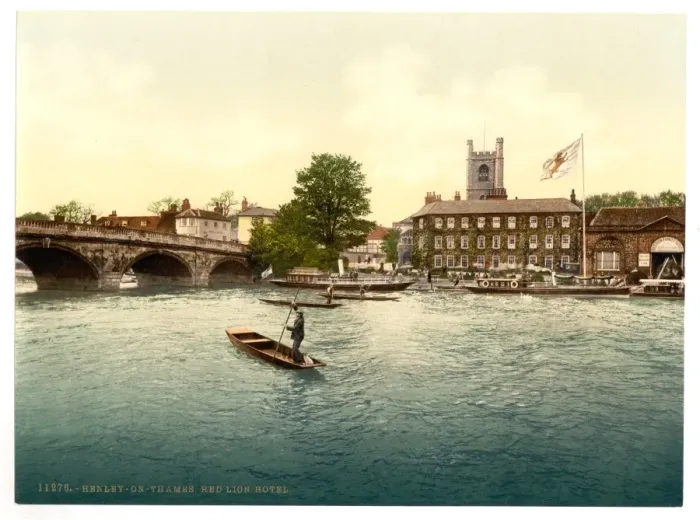 Framed Print : Henley on Thames, Red Lion Hotel, London and suburbs, Englan Framed Print : Henley on Thames, Red Lion Hotel, London and suburbs, Englan