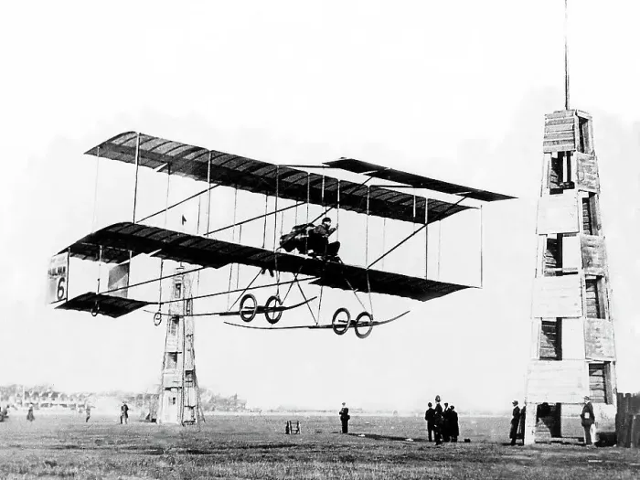 Framed Print : Henri Farman in Biplane Blackpool 1909 Framed Print : Henri Farman in Biplane Blackpool 1909