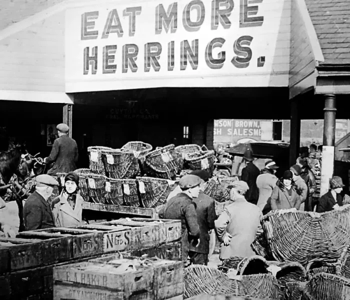 Framed Print : Herring fishing, Great Yarmouth, early 1900s Framed Print : Herring fishing, Great Yarmouth, early 1900s