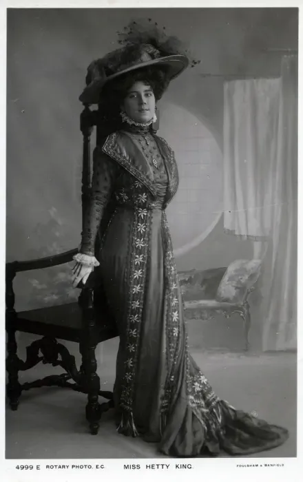 Framed Print : Hetty King music hall male impersonator 1883-1972 Framed Print : Hetty King music hall male impersonator 1883-1972