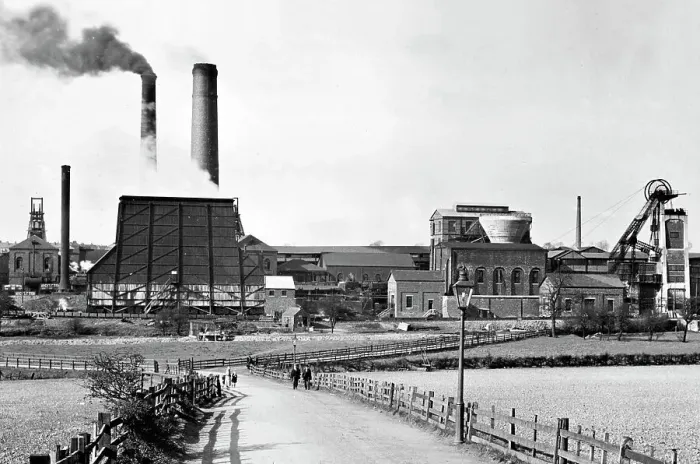 Framed Print : Hickleton Main Colliery early 1900s Framed Print : Hickleton Main Colliery early 1900s