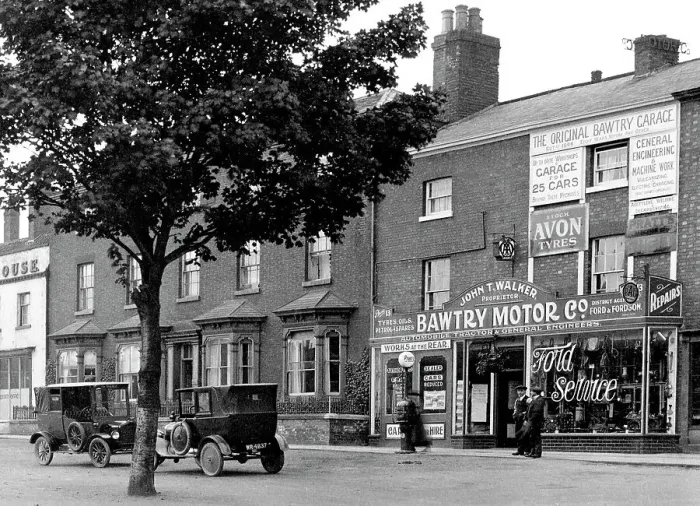 Framed Print : High Street, Bawtry early 1900's Framed Print : High Street, Bawtry early 1900's