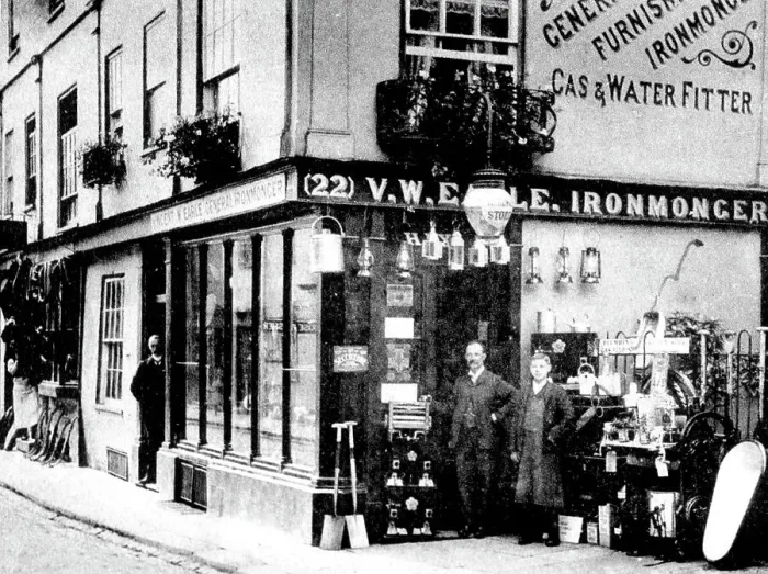 Framed Print : High Street, Devizes early 1900's Framed Print : High Street, Devizes early 1900's