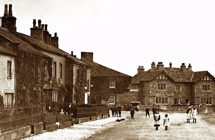 Framed Print : High Street, Gargrave, early 1900s Framed Print : High Street, Gargrave, early 1900s
