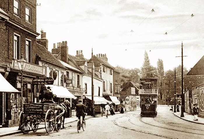 Framed Print : High Street, Hampton Wick, early 1900s Framed Print : High Street, Hampton Wick, early 1900s
