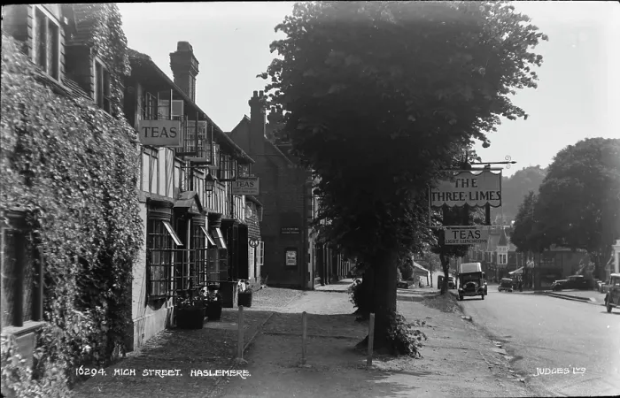 Framed Print : High Street in Haslemere Framed Print : High Street in Haslemere