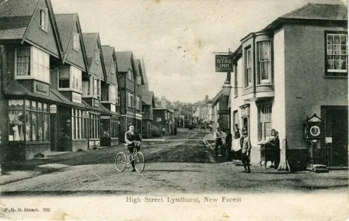 Framed Print : High Street, Lyndhurst, Hampshire Framed Print : High Street, Lyndhurst, Hampshire