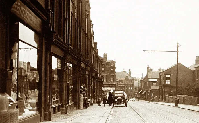 Framed Print : High Street, Normanton early 1900's Framed Print : High Street, Normanton early 1900's