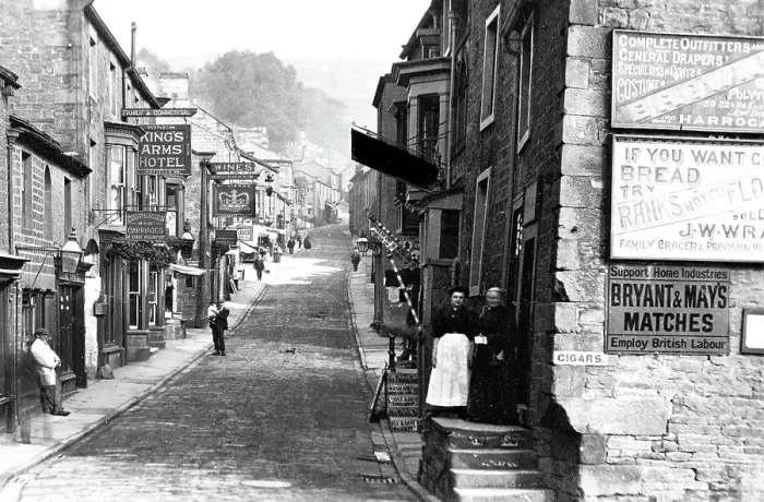 Framed Print : High Street, Pateley Bridge, early 1900s Framed Print : High Street, Pateley Bridge, early 1900s