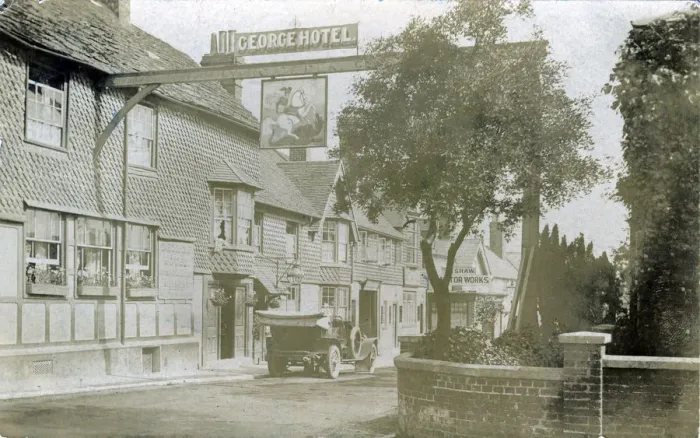 Framed Print : High Street (Showing the George Hotel) Framed Print : High Street (Showing the George Hotel)