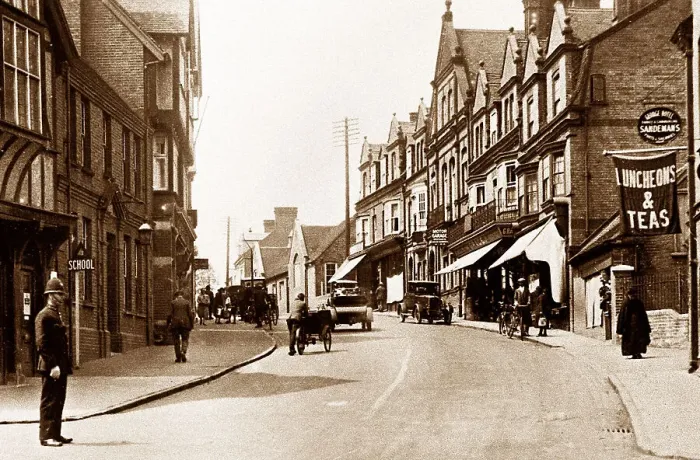 Framed Print : High Street, Tring Framed Print : High Street, Tring