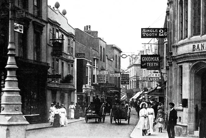 Framed Print : High Street, Weston Super Mare early 1900's Framed Print : High Street, Weston Super Mare early 1900's