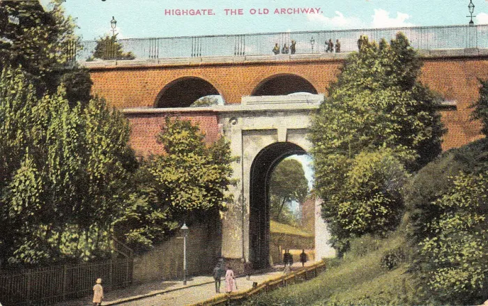 Framed Print : Highgate Archway, Highgate, North London Framed Print : Highgate Archway, Highgate, North London