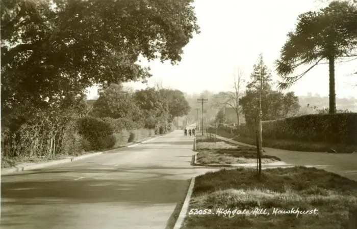 Framed Print : Highgate Hill, Hawkhurst, Kent Framed Print : Highgate Hill, Hawkhurst, Kent