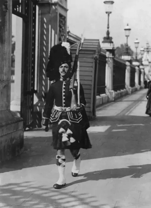 Framed Print : Highland Guard on duty at Buckingham Palace Framed Print : Highland Guard on duty at Buckingham Palace