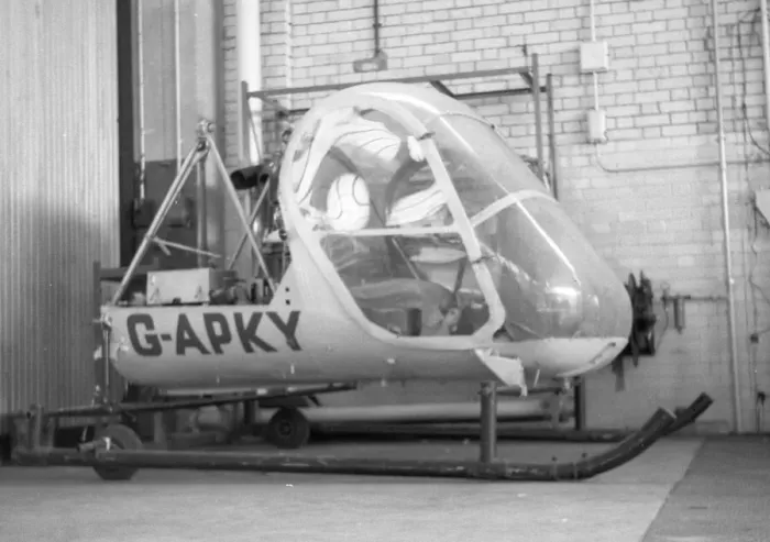Framed Print : Hiller UH-12B G-APKY Framed Print : Hiller UH-12B G-APKY