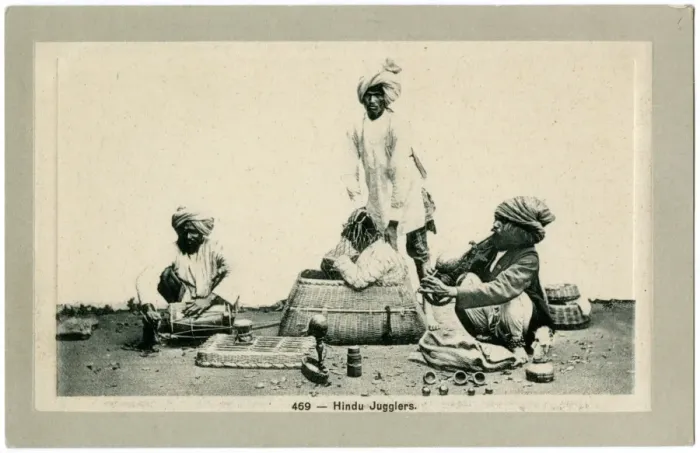 Framed Print : Hindu Street Entertainers, India Framed Print : Hindu Street Entertainers, India