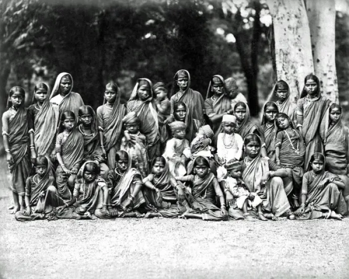 Framed Print : Hindu women and children, India Framed Print : Hindu women and children, India