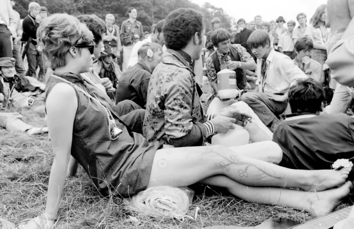 Framed Print : Hippies relaxing in a field at Woburn Park