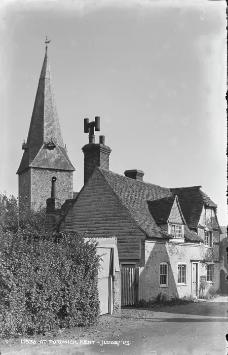 Framed Print : Historic Building in Fordwich Framed Print : Historic Building in Fordwich
