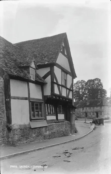Framed Print : Historic Building in Lacock Framed Print : Historic Building in Lacock