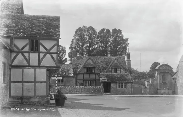 Framed Print : Historic Buildings in Lacock Framed Print : Historic Buildings in Lacock
