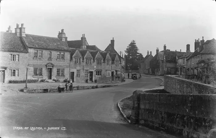 Framed Print : Historic View of Judges Lane in Lacock