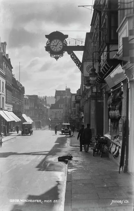 Framed Print : Historic View of Winchester High Street Framed Print : Historic View of Winchester High Street
