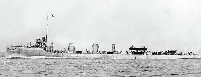 Framed Print : HMS Derwent probably during WW1 Framed Print : HMS Derwent probably during WW1