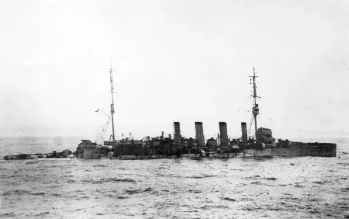 Framed Print : HMS Falmouth, British light cruiser, WW1 Framed Print : HMS Falmouth, British light cruiser, WW1