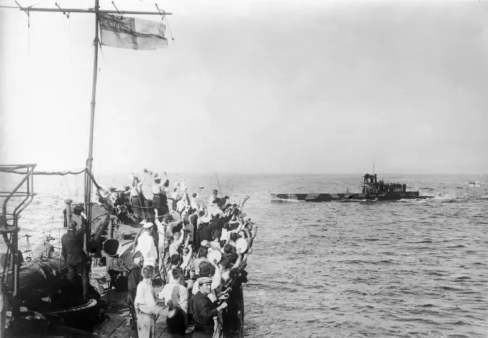 Framed Print : HMS Grampus and HMS E11 submarine, WW1 Framed Print : HMS Grampus and HMS E11 submarine, WW1