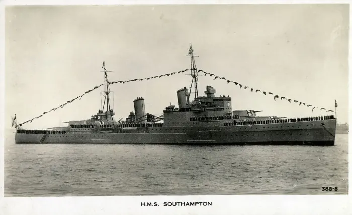 Framed Print : HMS Southampton Framed Print : HMS Southampton