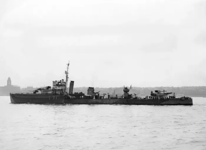 Framed Print : HMS Volunteer, British destroyer, WW2 Framed Print : HMS Volunteer, British destroyer, WW2