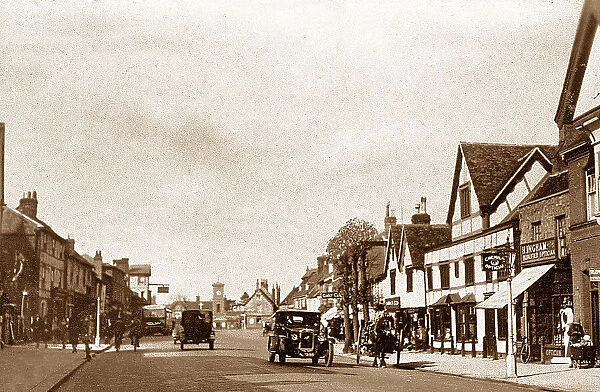 Hoddesdon High Street probably 1930s