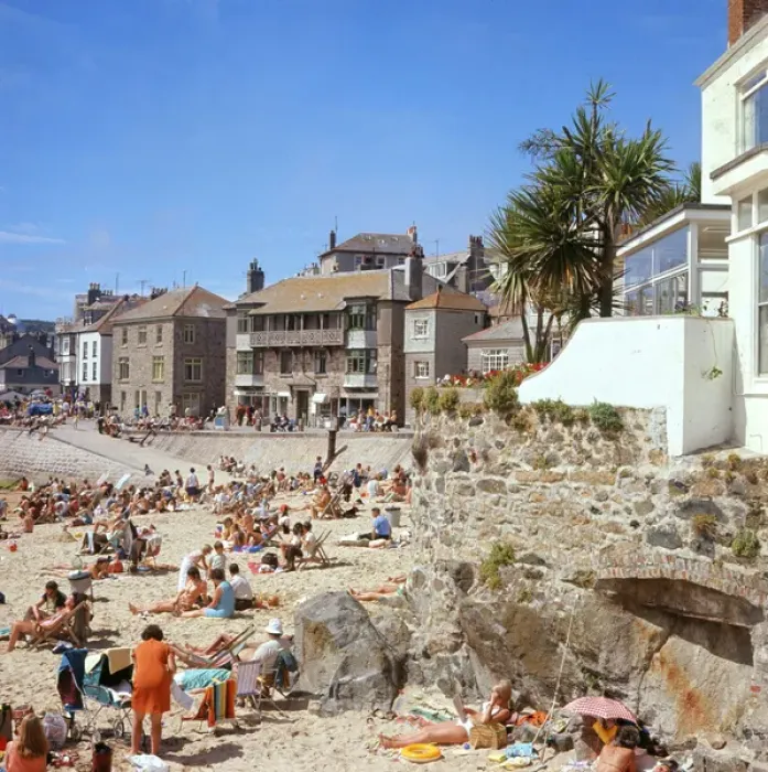 Framed Print : Holidaymakers on the beach, St Ives, Cornwall Framed Print : Holidaymakers on the beach, St Ives, Cornwall