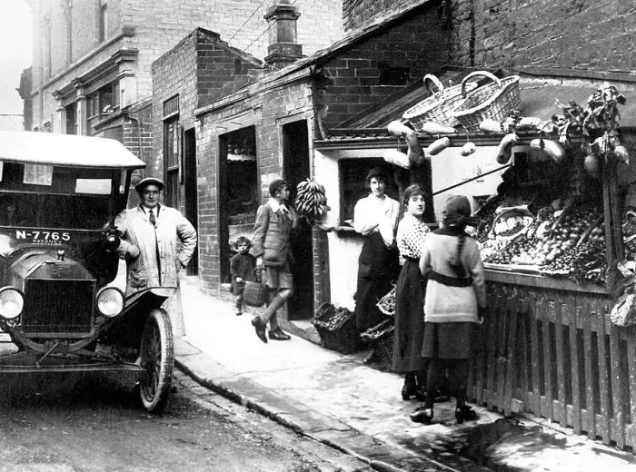 Framed Print : Holmfirth Dunford Road probably 1920s Framed Print : Holmfirth Dunford Road probably 1920s
