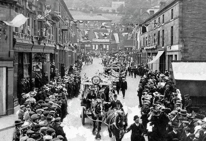 Framed Print : Holmfirth Victoria Street Coronation Procession 1911 Framed Print : Holmfirth Victoria Street Coronation Procession 1911