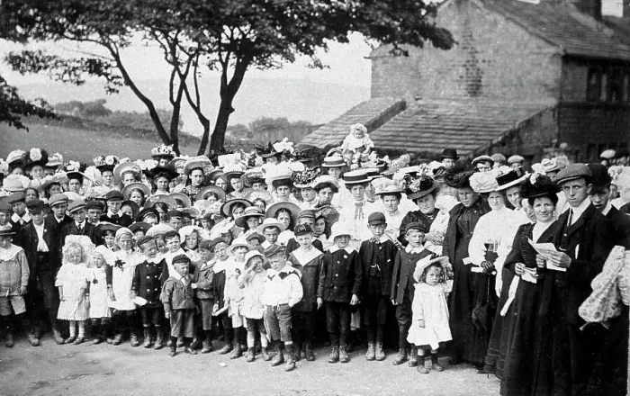 Framed Print : Holmfirth Wooldale School Feast in 1908 Framed Print : Holmfirth Wooldale School Feast in 1908